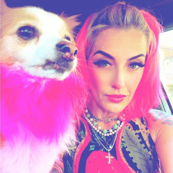 Meet your Posher, Kristin - Picture 1 of 16